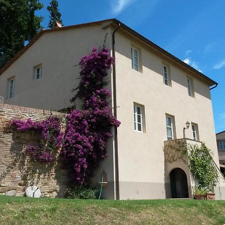 Gasthaus Borgo Fajani Terricciola Exterior foto