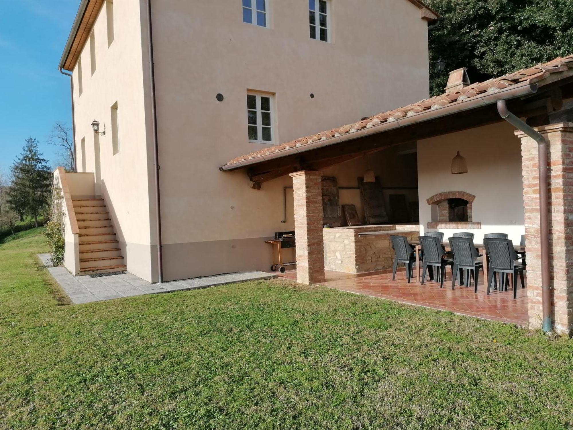 Gasthaus Borgo Fajani Terricciola Exterior foto