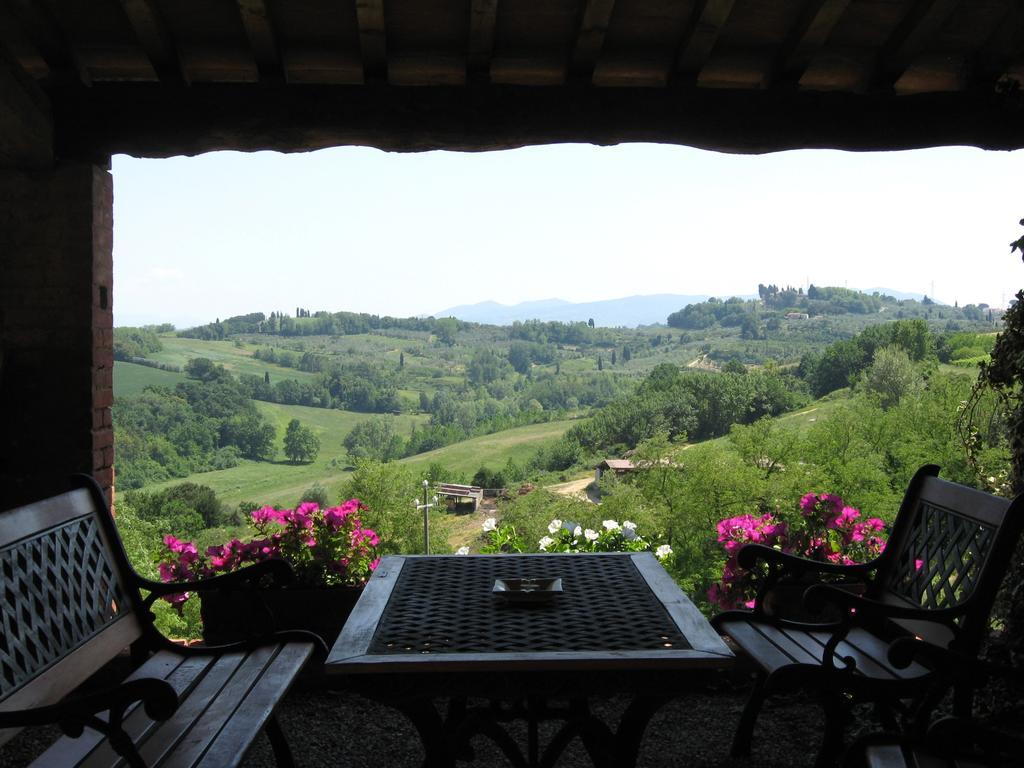 Gasthaus Borgo Fajani Terricciola Exterior foto