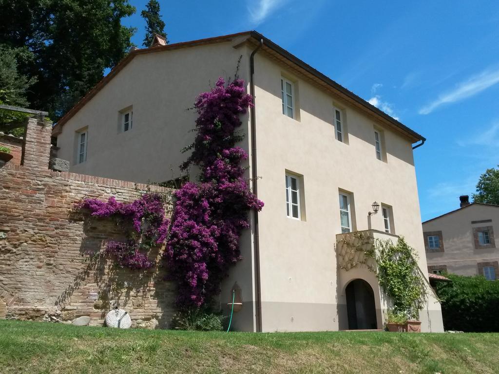 Gasthaus Borgo Fajani Terricciola Exterior foto